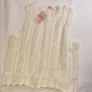 Cream Sleeveless Tank Top with Versatile Style